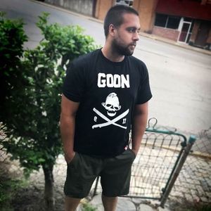 Meet your Posher, Dennis